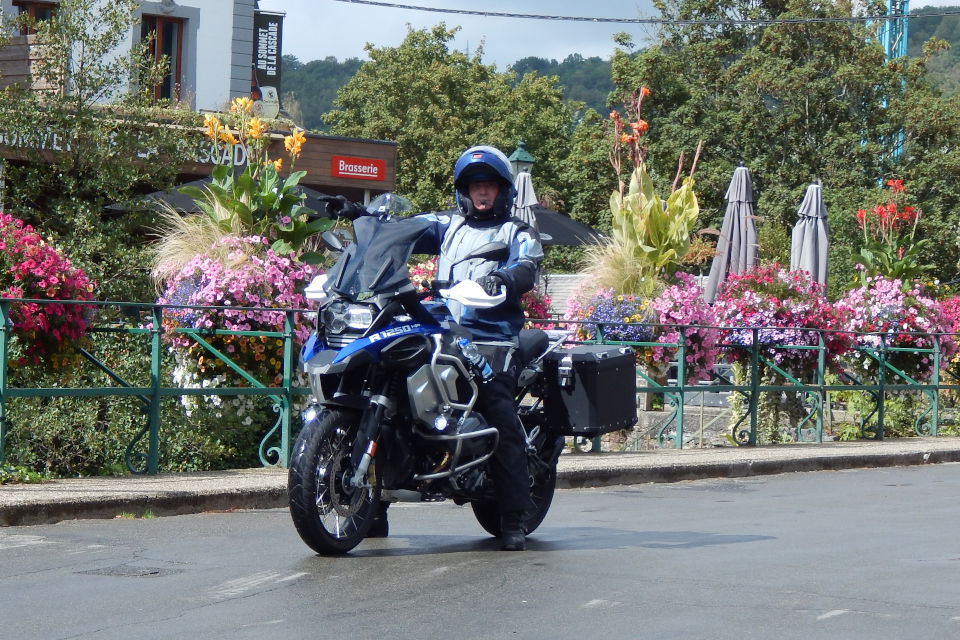 Motorrijbewijspoint Vleuten examengarantie AVB en AVD